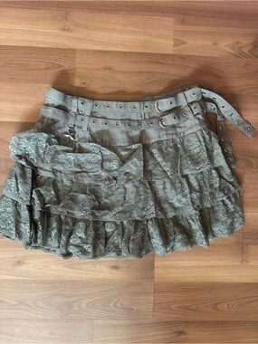 Hot Topic Olive Green Lace Grommeted Belt Tiered Midi Skirt with Double Belt